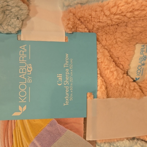 Koolaburra by UGG Cali Sherpa Throw Blanket 50x60 Soft Cozy Pastel - Picture 2 of 4